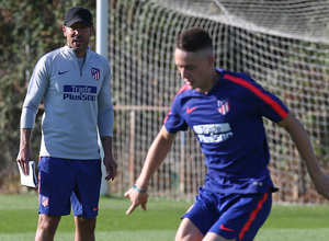 temporada 18/19. Entrenamiento en la ciudad deportiva Wanda. Simeone durante el entrenamiento