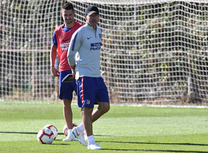 temporada 18/19. Entrenamiento en la ciudad deportiva Wanda. Simeone durante el entrenamiento
