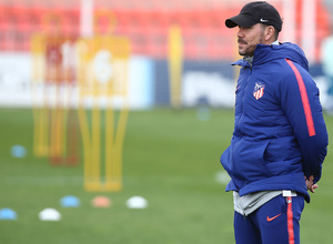 temporada 18/19. Entrenamiento en la ciudad deportiva Wanda. Simeone corriendo durante el entrenamiento