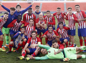 Temp. 18-19 | Juvenil A - Mónaco | Youth League | Celebración grupo