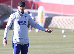 temporada 18/19. Entrenamiento en la ciudad deportiva Wanda. Simeone durante el entrenamiento