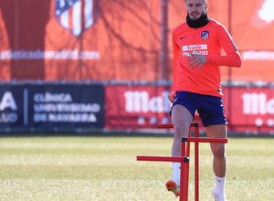 temporada 18/19. Entrenamiento en la ciudad deportiva Wanda. Saúl durante el entrenamiento