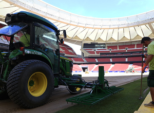 Temp. 19/20. Cambio césped Wanda Metropolitano. Royalverd