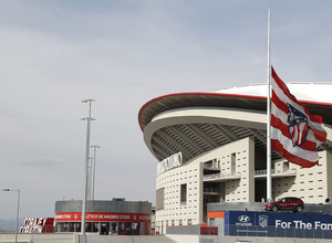 Wanda Metropolitano | Bandera a media asta