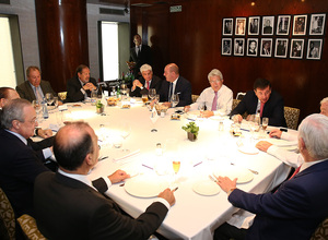 Temporada 19/20. Comida de directivas Atlético de Madrid Real Madrid. Restaurante Demaría