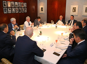 Temporada 19/20. Comida de directivas Atlético de Madrid Valencia. De María