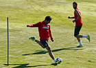 Temporada 13/14. Entrenamiento. Equipo entrenando en Majadahonda. Raúl García disparando a puerta