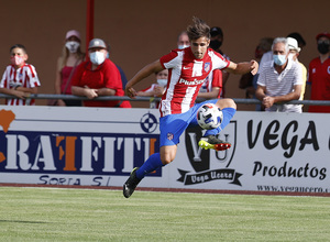 Medrano estuvo muy activo por la banda izquierda