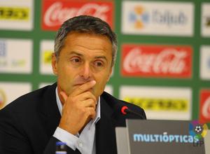 Fran Escribá, entrenador del Elche, en rueda de prensa
