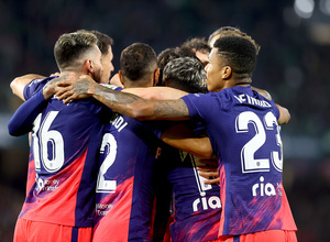 Temporada 21/22 | Betis - Atlético de Madrid | Piña celebración