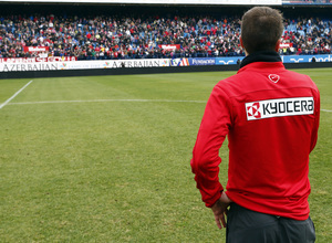 temporada 13/14. Equipo entrenando en el Calderón. Gabi dirigiendo unas palabras a la afición