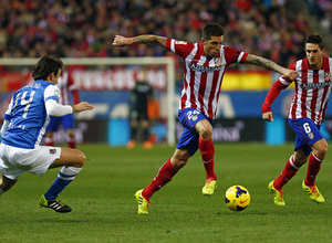 temporada 13/14. Partido Atlético Real Sociedad. Sosa con el balón