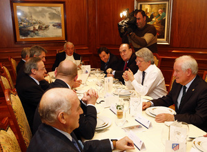 temporada 13/14. Comida de directivas Atl&eacute;tico-Real Madrid. Restaurante Combarro