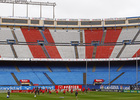 temporada 13/14. Equipo entrenando en el Calderón. Jugadores estirando