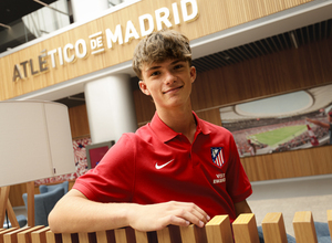 Temp. 25-26 | Luis Navarro contrato profesional