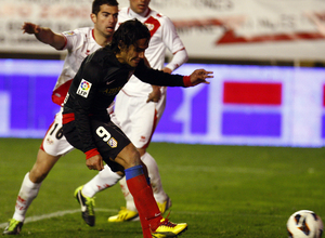 Temporada 12/13. Partido Rayo Vallecano Atlético de Madrid, gol de Falcao con la pierna derecha 